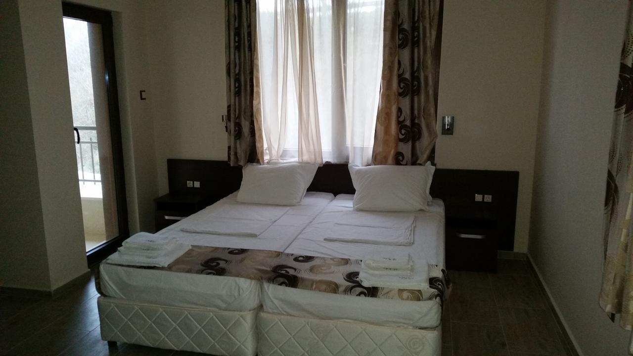 Taai Hotel Sozopol Exterior photo